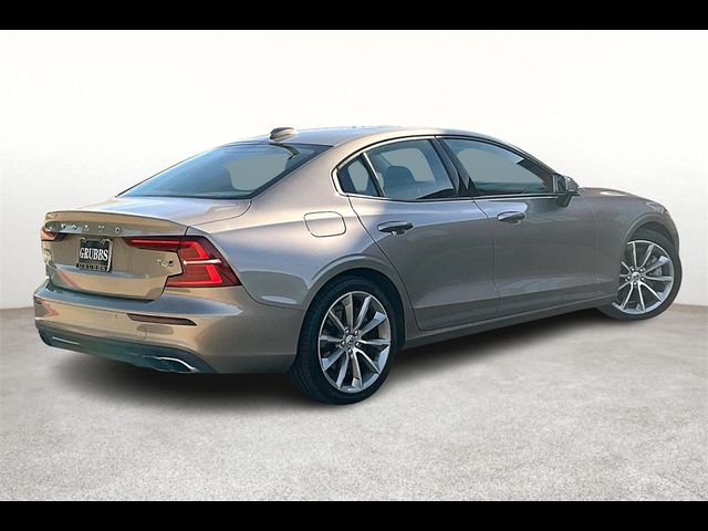 2021 Volvo S60 Momentum