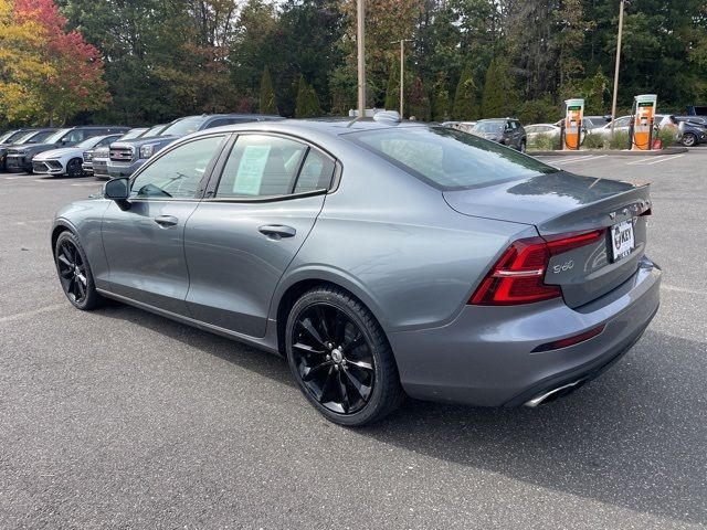 2021 Volvo S60 Momentum