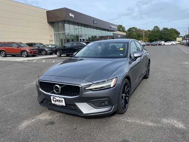 2021 Volvo S60 Momentum