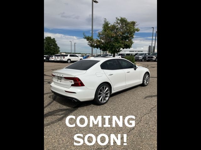 2021 Volvo S60 Momentum