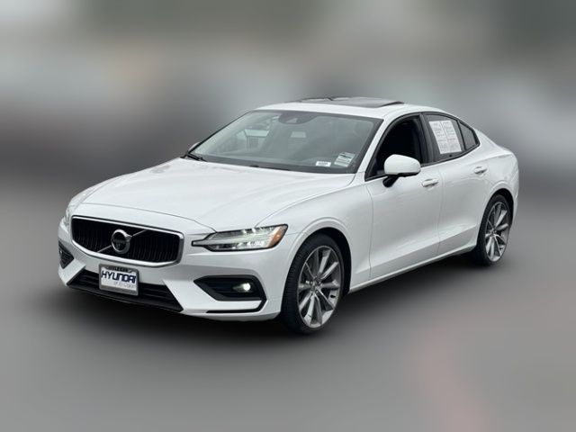 2021 Volvo S60 Momentum