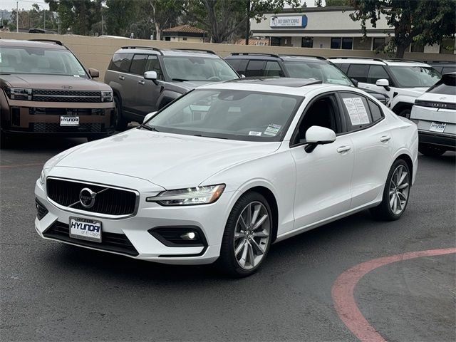 2021 Volvo S60 Momentum