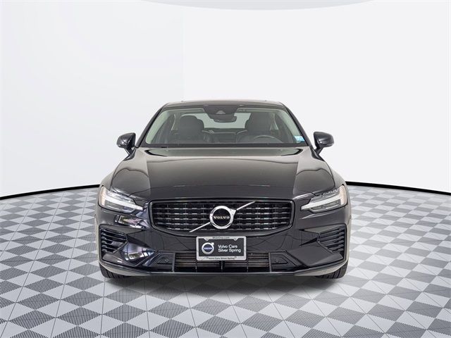 2021 Volvo S60 R-Design Expression