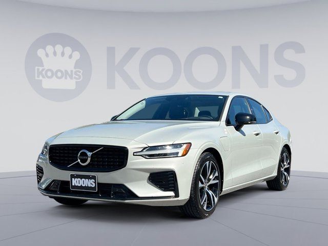 2021 Volvo S60 R-Design Expression