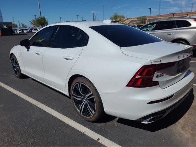 2021 Volvo S60 R-Design Expression