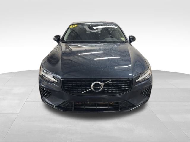 2021 Volvo S60 R-Design Expression