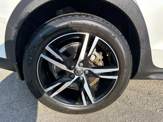 2021 Volvo V60 Cross Country Base