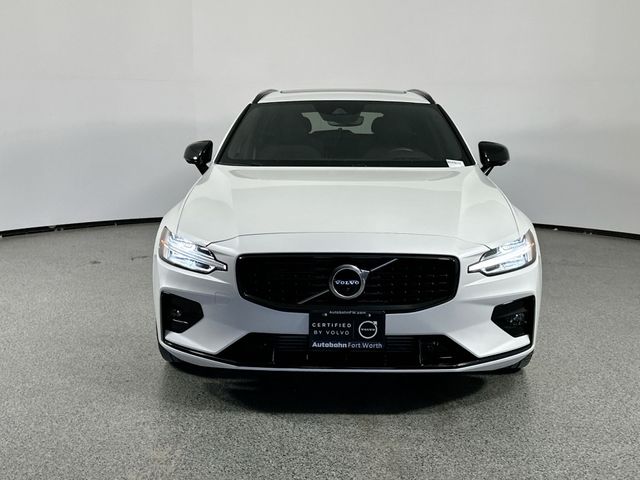 2021 Volvo V60 R-Design