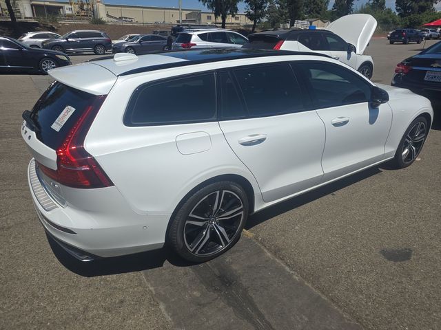 2021 Volvo V60 R-Design