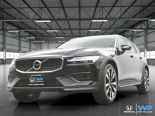 2021 Volvo V60 Cross Country Base