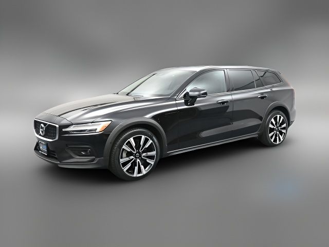 2021 Volvo V60 Cross Country Base