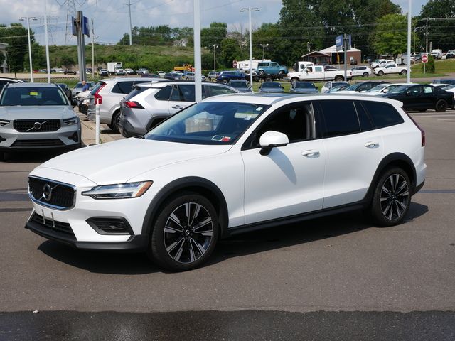 2021 Volvo V60 Cross Country Base