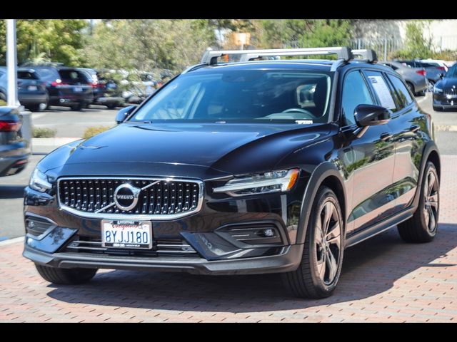 2021 Volvo V60 Cross Country Base