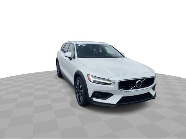 2021 Volvo V60 Cross Country Base