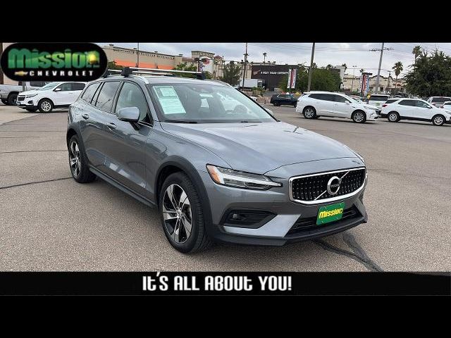 2021 Volvo V60 Cross Country Base