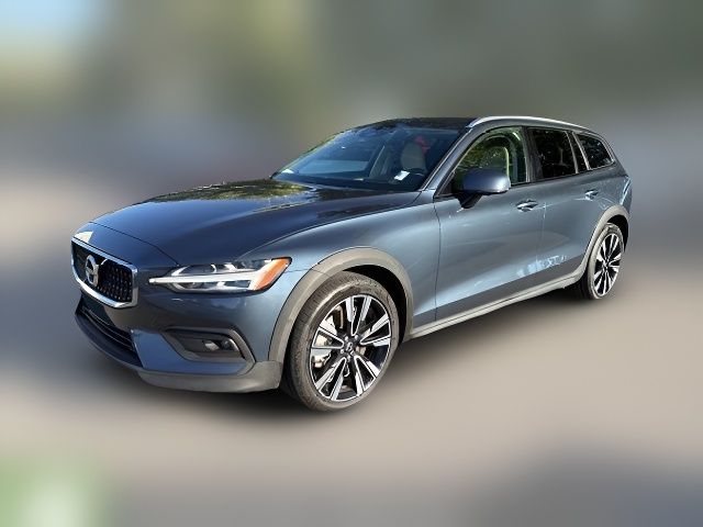 2021 Volvo V60 Cross Country Base