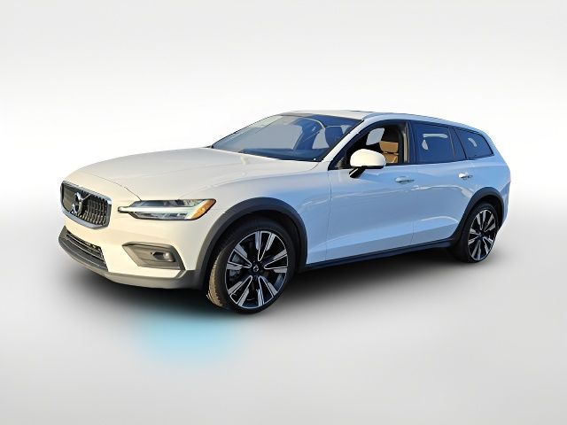 2021 Volvo V60 Cross Country Base