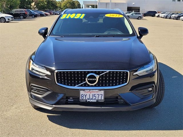 2021 Volvo V60 Cross Country Base