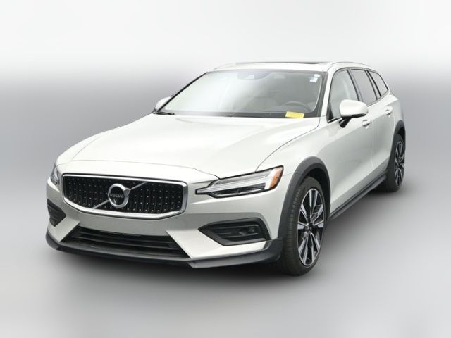 2021 Volvo V60 Cross Country Base