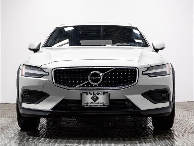 2021 Volvo V60 Cross Country Base