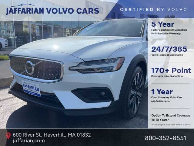 2021 Volvo V60 Cross Country Base