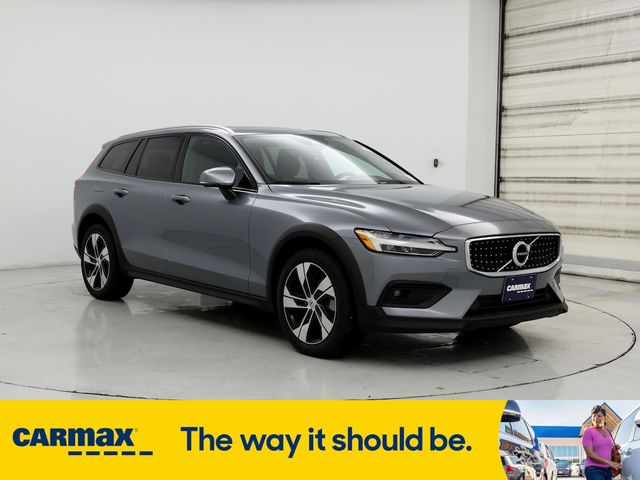 2021 Volvo V60 Cross Country Base