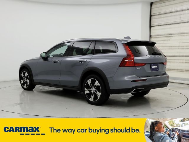 2021 Volvo V60 Cross Country Base