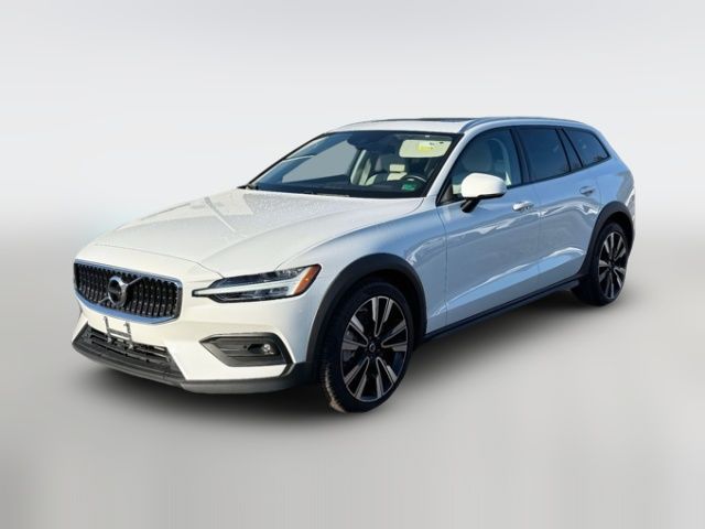 2021 Volvo V60 Cross Country Base