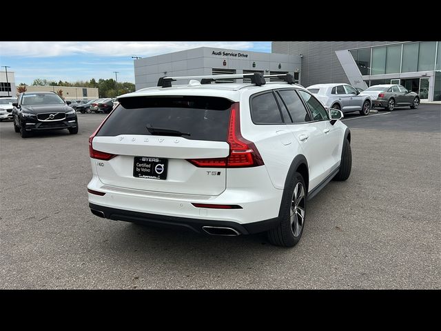 2021 Volvo V60 Cross Country Base