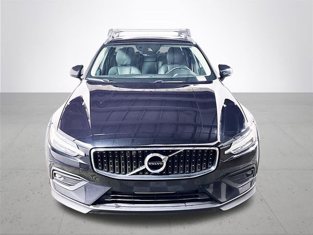 2021 Volvo V60 Cross Country Base