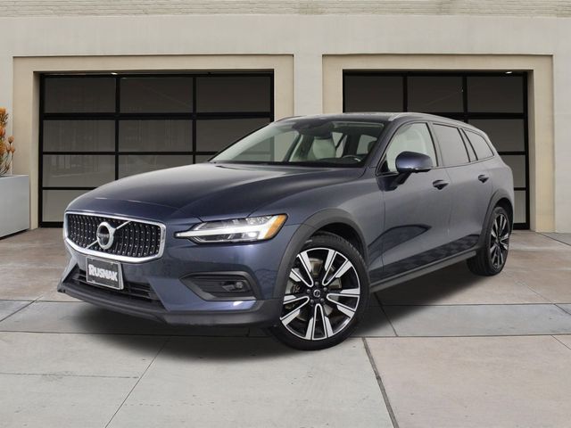 2021 Volvo V60 Cross Country Base