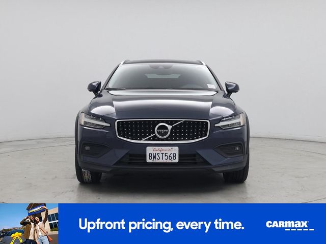 2021 Volvo V60 Cross Country Base