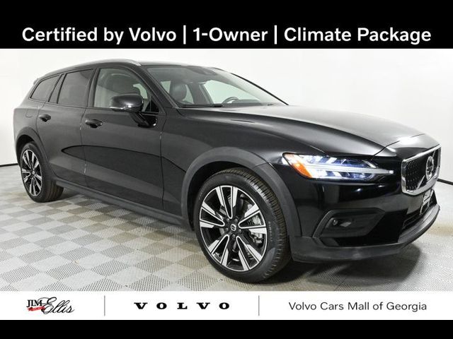 2021 Volvo V60 Cross Country Base