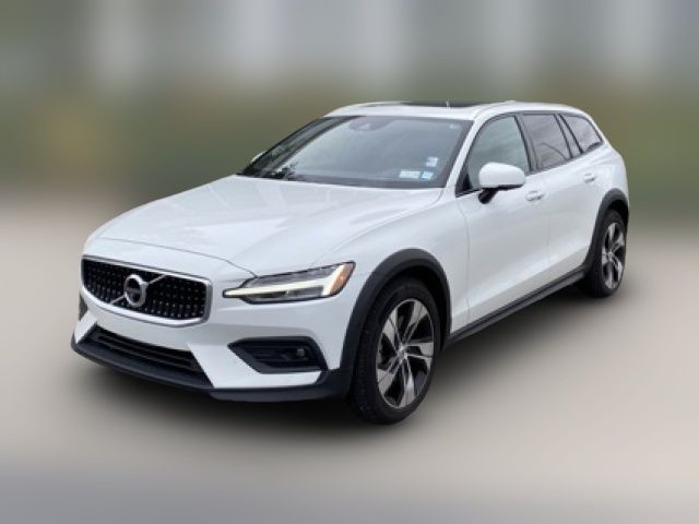 2021 Volvo V60 Cross Country Base