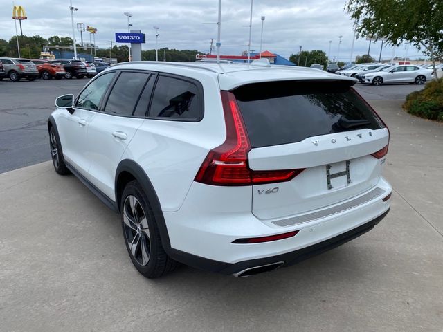 2021 Volvo V60 Cross Country Base