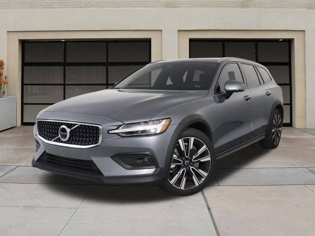 2021 Volvo V60 Cross Country Base