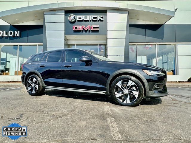 2021 Volvo V60 Cross Country Base