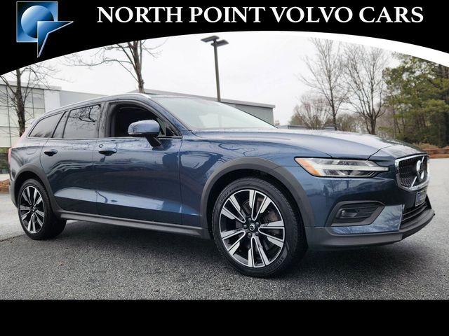 2021 Volvo V60 Cross Country Base