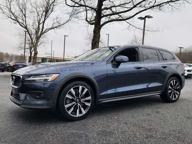 2021 Volvo V60 Cross Country Base