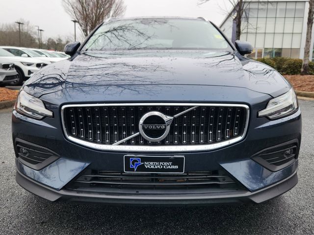 2021 Volvo V60 Cross Country Base