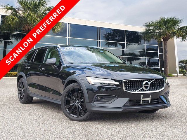 2021 Volvo V60 Cross Country Base