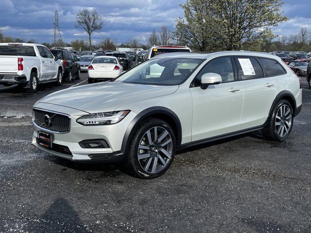 2021 Volvo V90 Cross Country Base