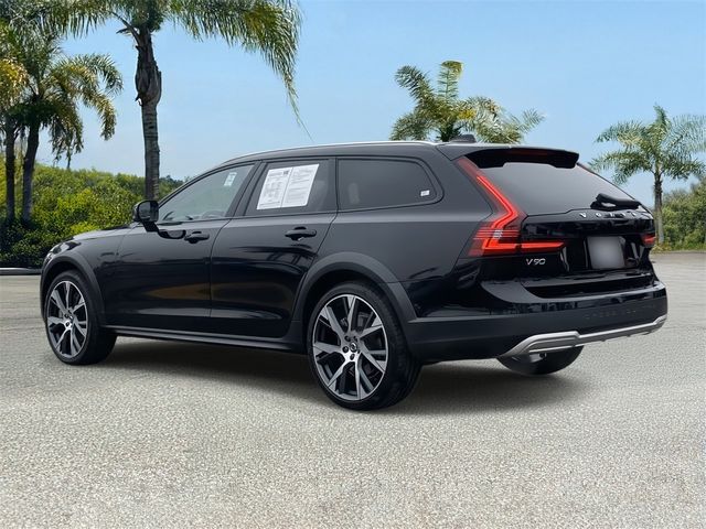 2021 Volvo V90 Cross Country Base