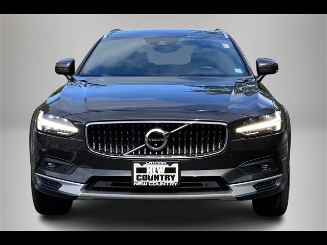 2021 Volvo V90 Cross Country Base