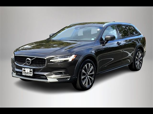 2021 Volvo V90 Cross Country Base