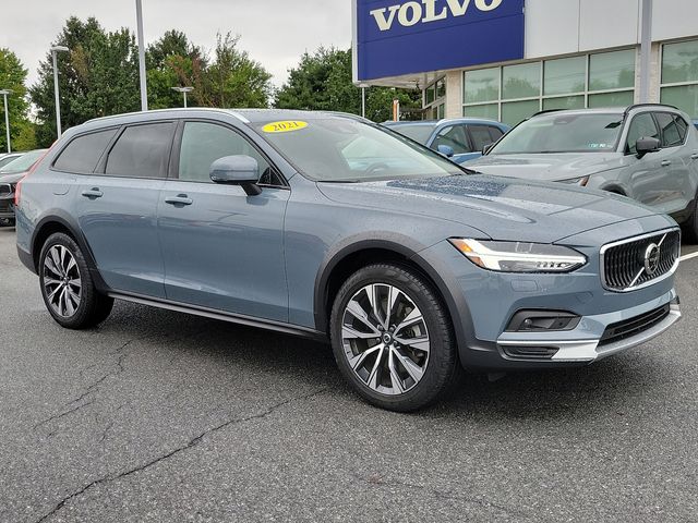 2021 Volvo V90 Cross Country Base