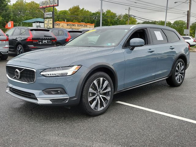 2021 Volvo V90 Cross Country Base