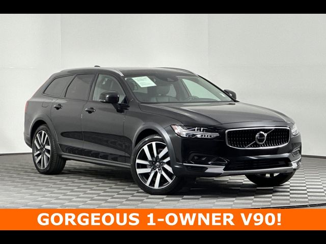 2021 Volvo V90 Cross Country Base