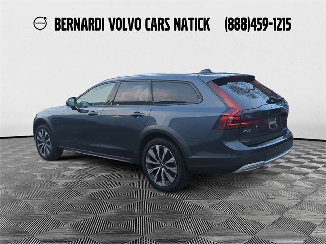 2021 Volvo V90 Cross Country Base