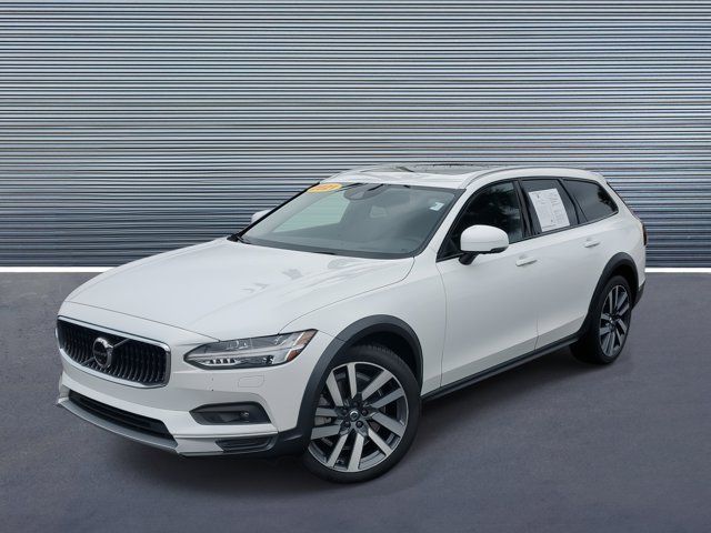 2021 Volvo V90 Cross Country Base